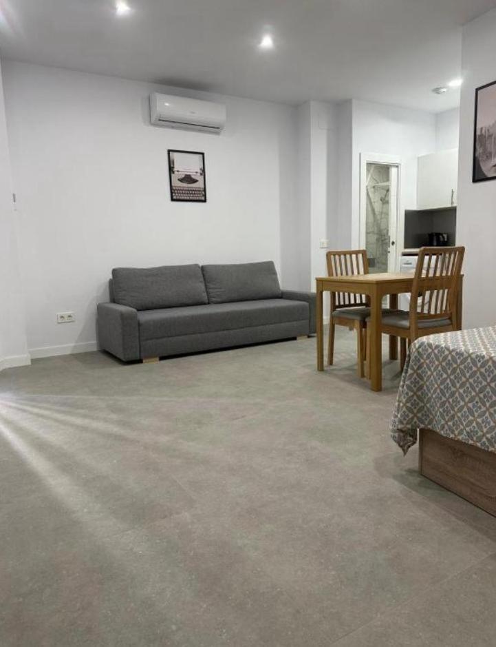Estupendo Piso A 5 Min De La Estacion De Bus Y Tren Maria Zambrano Apartment Malaga Ngoại thất bức ảnh
